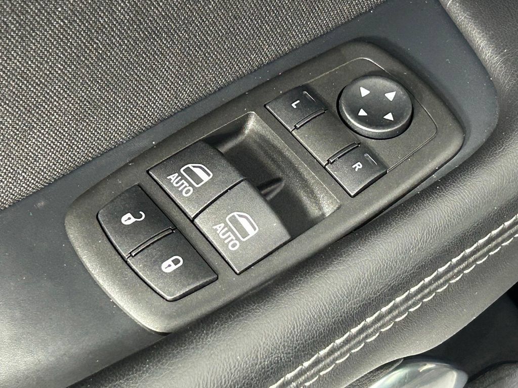 Used 2021 Dodge Challenger R/T Scat Pack RWD image 30