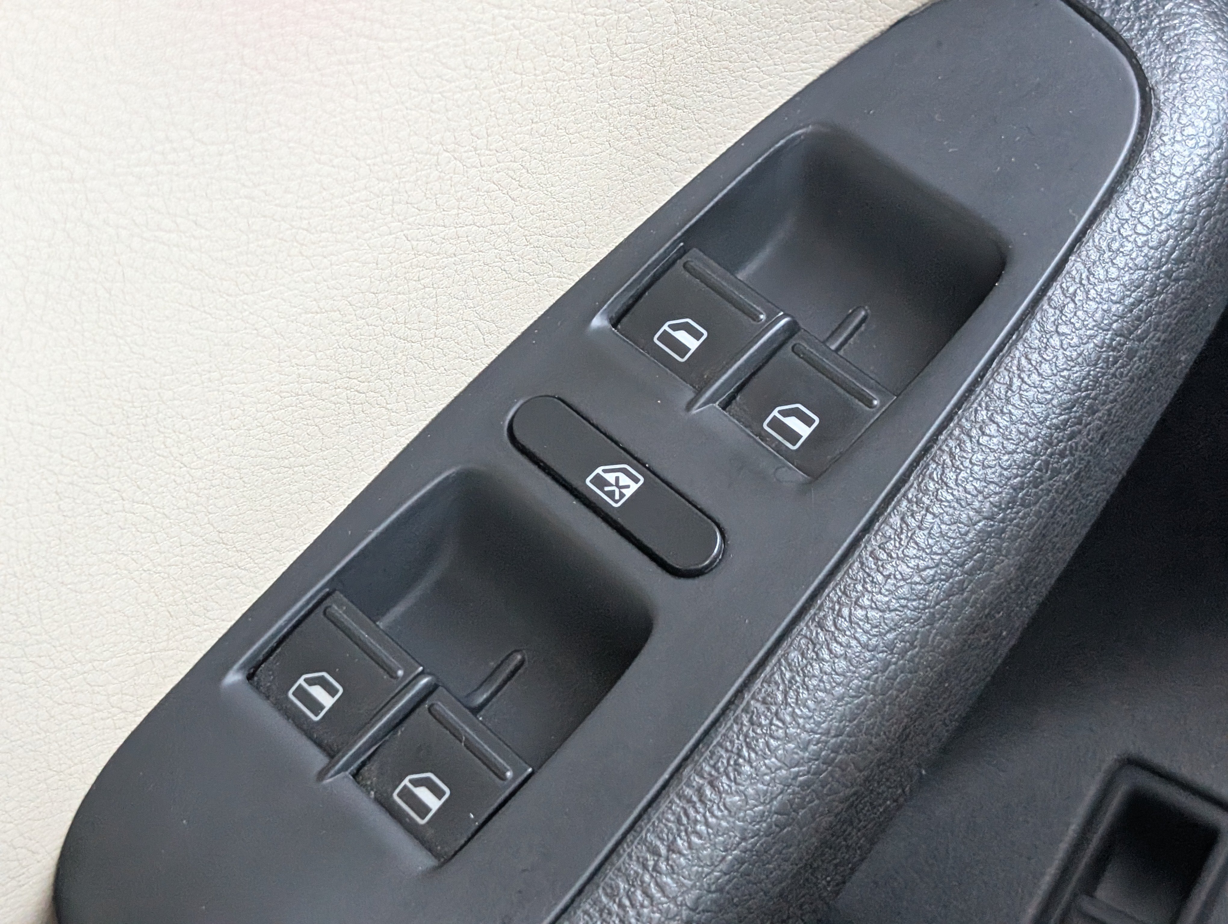 Used 2018 Volkswagen Jetta SE FWD image 18