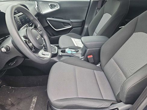 Used 2023 Kia Soul LX w/ LX Technology Package FWD image 23