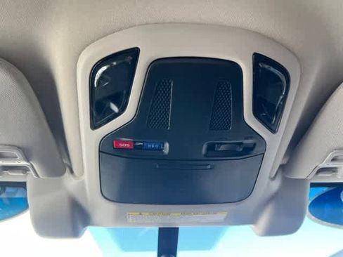 Used 2022 Subaru Outback Premium image 31