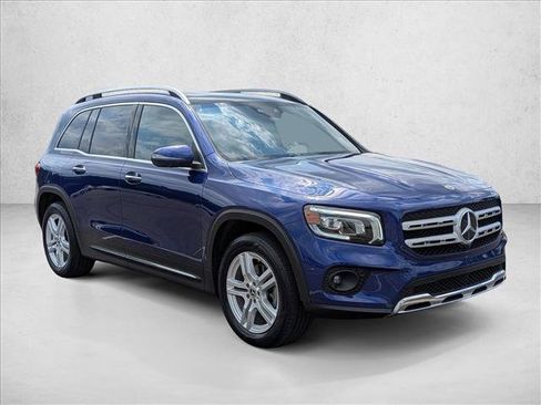 Used 2023 Mercedes-Benz GLB 250 4MATIC image 3