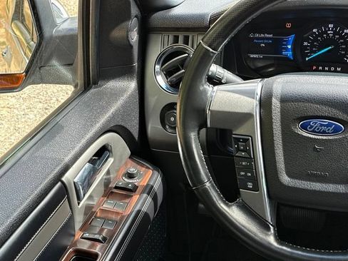 Used 2017 Ford Expedition Platinum AWD/4WD image 35