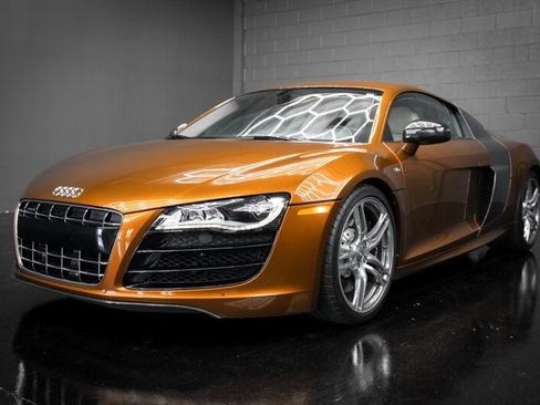 Used 2010 Audi R8 V10 image 2