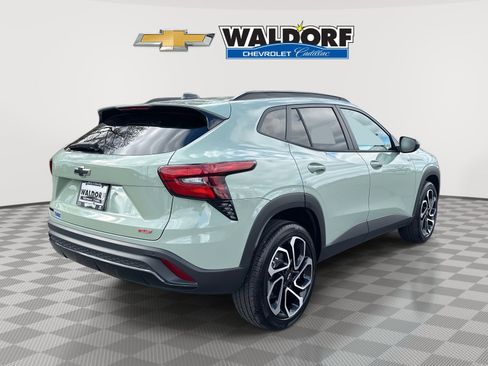 Certified 2024 Chevrolet Trax RS w/ Driver Confidence Package image 6