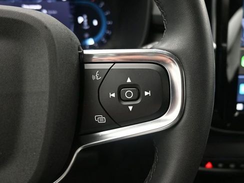 Used 2024 Volvo XC40 B5 Plus w/ Protection Package Premier image 25