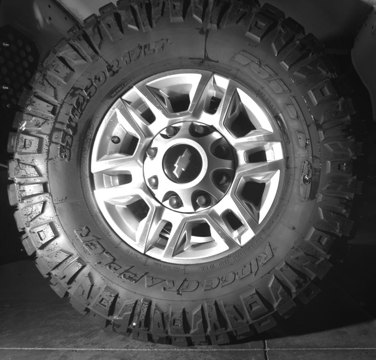 Used 2025 Chevrolet Silverado 2500 LT w/ Safety Package AWD/4WD image 20
