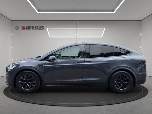Used 2023 Tesla Model X AWD/4WD image 2
