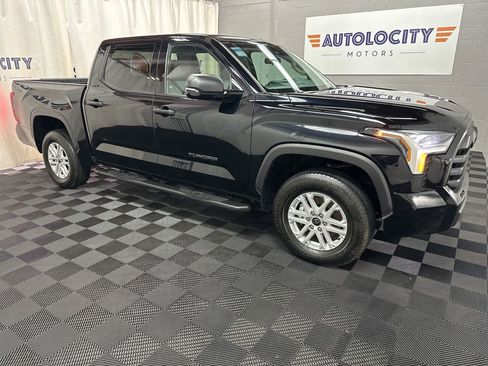 Used 2024 Toyota Tundra SR5 w/ SR5 Convenience Package AWD/4WD image 3