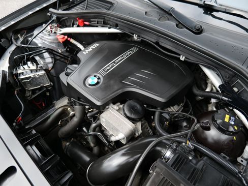 Used 2017 BMW X3 xDrive28i w/ Technology Package image 57