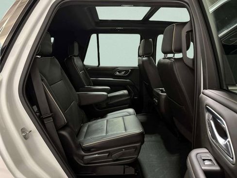 Used 2021 Chevrolet Tahoe Premier w/ Premium Package image 31