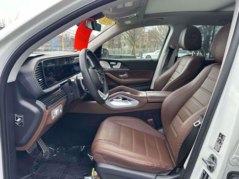Certified 2024 Mercedes-Benz GLS 450 4MATIC image 15