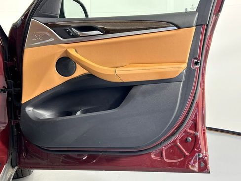 Used 2023 BMW X3 xDrive30i w/ Premium Package image 9