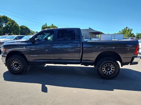Used 2022 RAM 2500 Big Horn w/ Level C Equiment Group AWD/4WD image 4