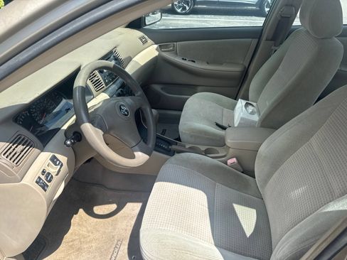 Used 2005 Toyota Corolla FWD image 9