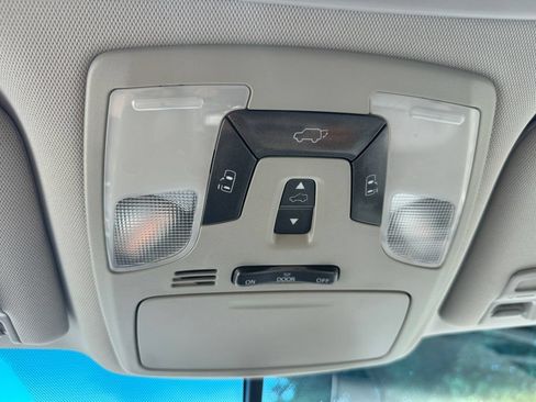 Used 2017 Toyota Sienna XLE Premium AWD/4WD image 26