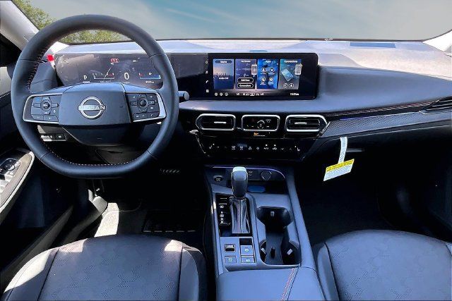 New 2027 Nissan Sentra SR w/ SR Premium Package FWD image 5