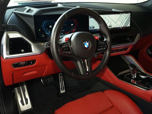Used 2023 BMW XM AWD/4WD image 2