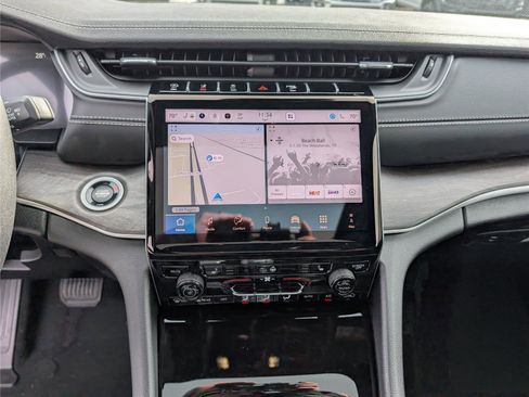 New 2025 Jeep Grand Cherokee Limited image 13