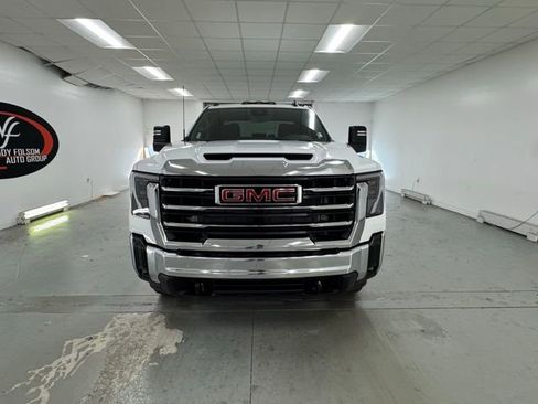 New 2026 GMC Sierra 3500 SLE w/ SLE Convenience Package image 2