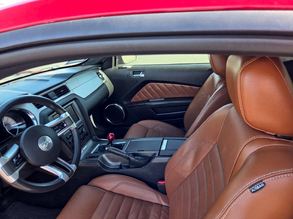 Used 2010 Ford Mustang GT RWD image 15