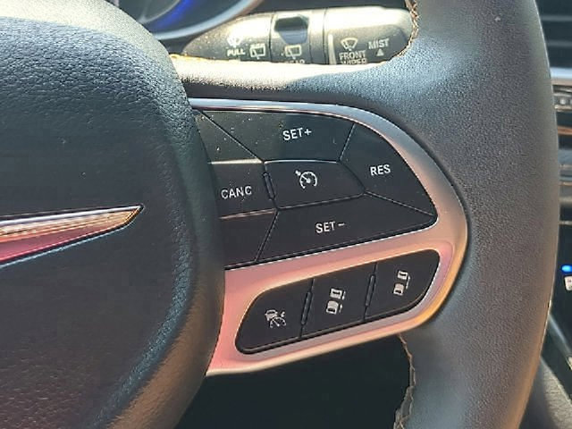 Used 2022 Chrysler Pacifica Pinnacle AWD/4WD image 26
