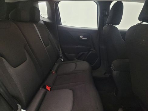 Used 2021 Jeep Renegade Sport image 19