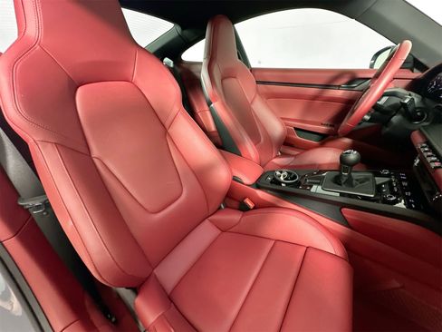 Certified 2024 Porsche 911 Carrera GTS image 28