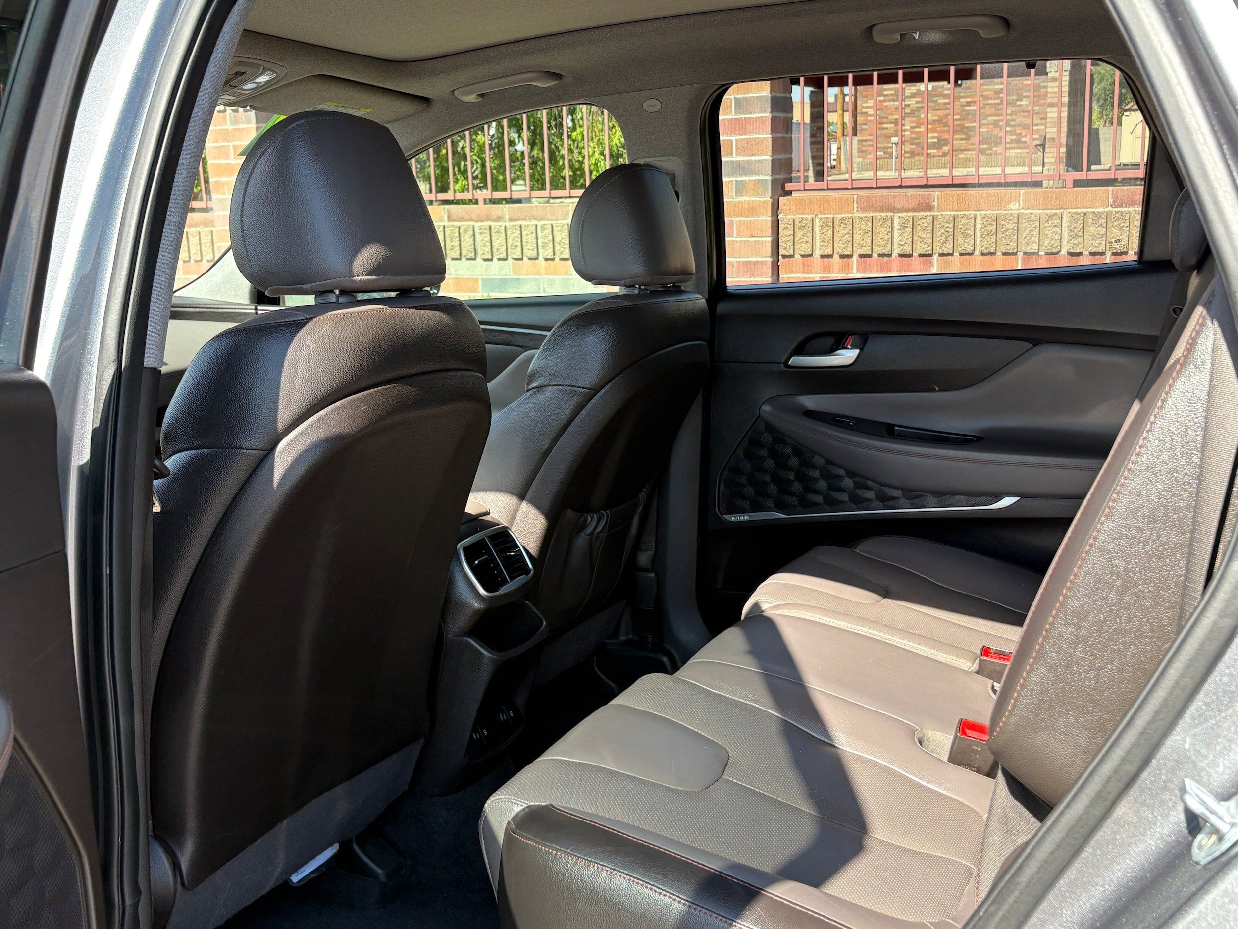 Used 2019 Hyundai Santa Fe Limited FWD image 7