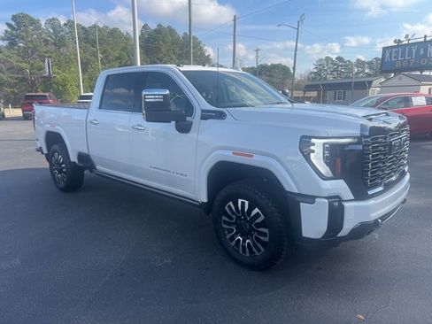 Used 2024 GMC Sierra 2500 Denali Ultimate w/ Max Trailering Package image 7