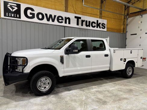 Used 2019 Ford F350 XL w/ Power Equipment Group image 4