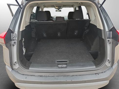 Used 2023 Nissan Rogue SV image 31