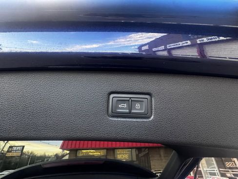 Used 2021 Audi Q7 3.0T Premium Plus w/ Premium Plus Package image 16