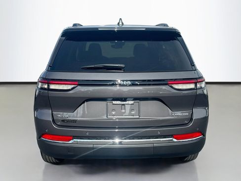 Used 2023 Jeep Grand Cherokee Laredo AWD/4WD image 6