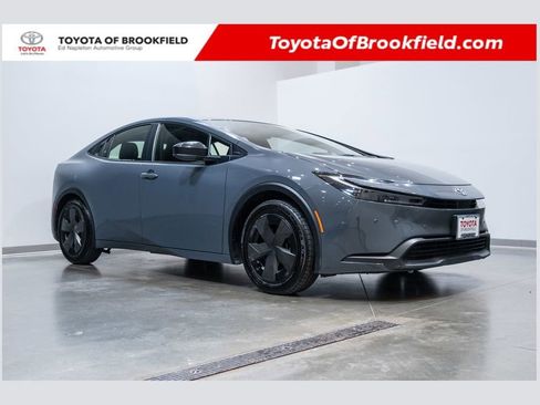 Used 2024 Toyota Prius LE image 1