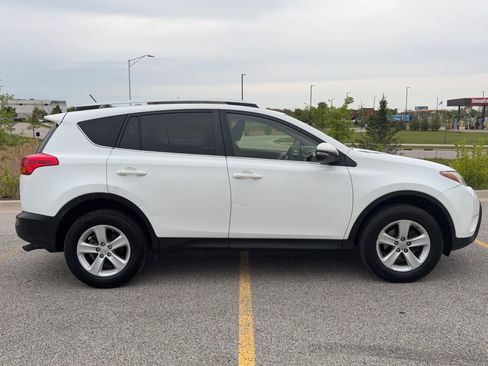 Used 2013 Toyota RAV4 XLE AWD/4WD image 4