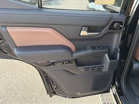 New 2026 Toyota 4Runner Limited AWD/4WD image 17
