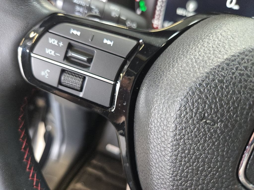 Used 2025 Honda Pilot Black Edition image 20