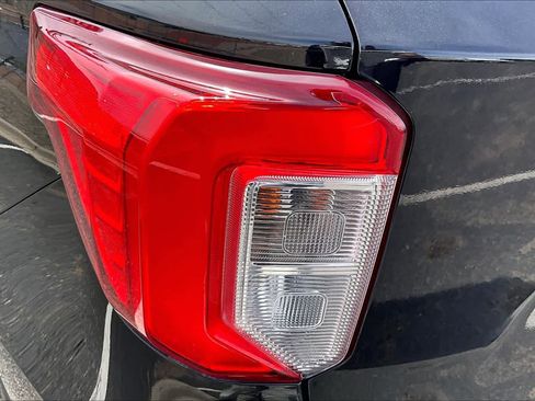 Used 2020 Ford Explorer XLT w/ Equipment Group 202A image 26