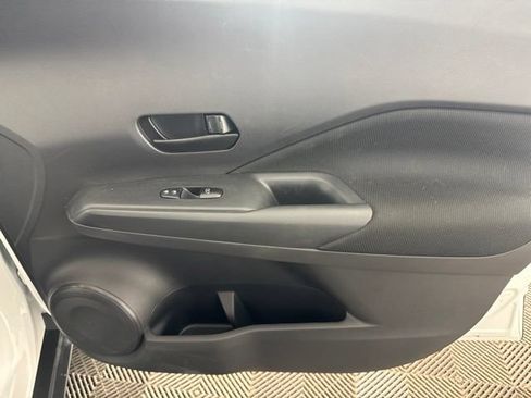 Used 2025 Nissan Kicks Play S FWD image 21