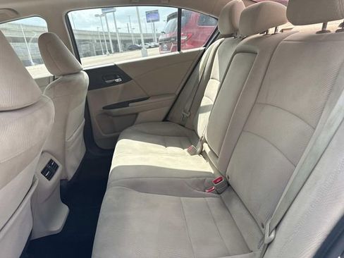 Used 2017 Honda Accord EX image 17