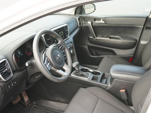 Used 2021 Kia Sportage LX w/ LX AWD Popular Package image 4