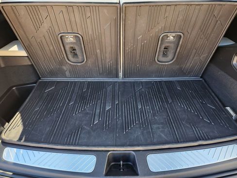 Used 2026 Cadillac Vistiq Sport w/ LPO, Floor Liner Package image 33