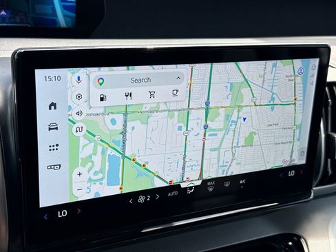 Used 2025 Ford Expedition Active image 18