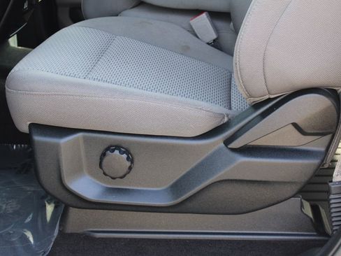 Used 2020 Ford F150 XLT w/ Trailer Tow Package image 17