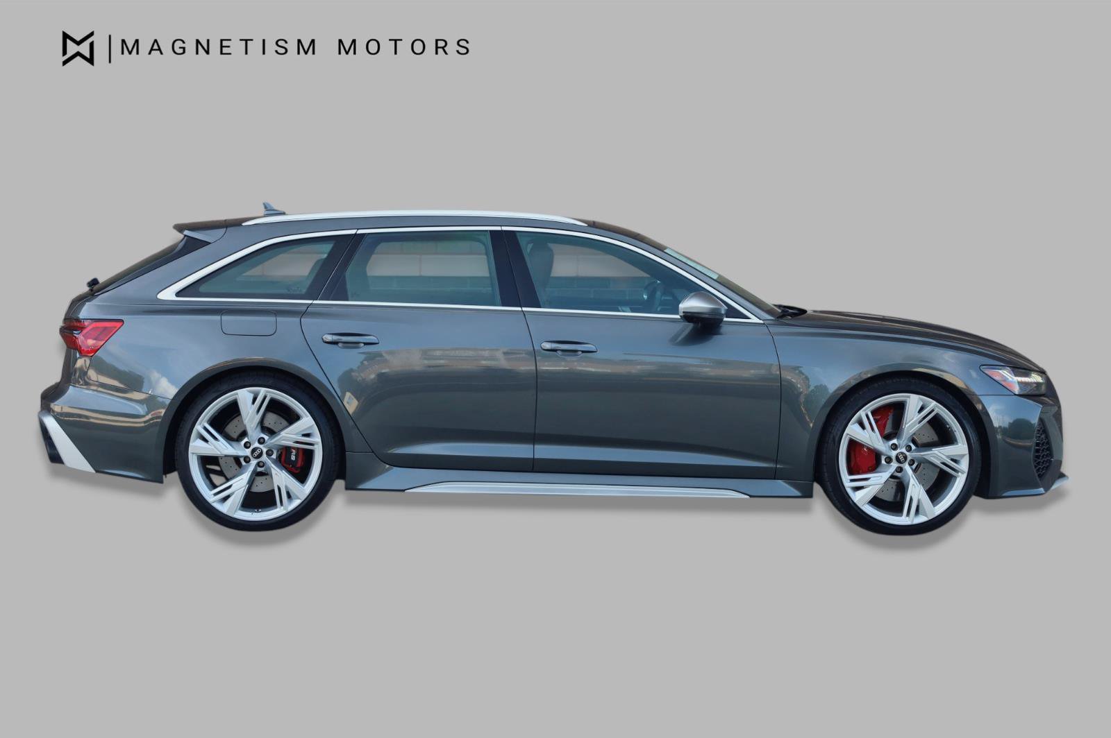 Used 2022 Audi RS 6 w/ Executive Package AWD/4WD image 2