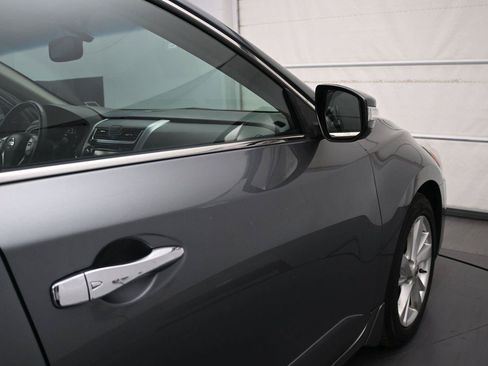 Used 2015 Nissan Altima 2.5 SL w/ Technology Package FWD image 16