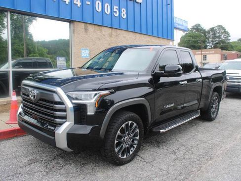 Used 2022 Toyota Tundra Limited RWD image 3