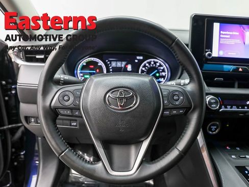 Used 2024 Toyota Venza LE image 15
