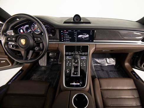 Certified 2023 Porsche Panamera Turbo S image 34
