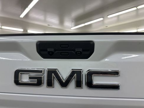 New 2026 GMC Sierra 3500 Denali Ultimate AWD/4WD image 14